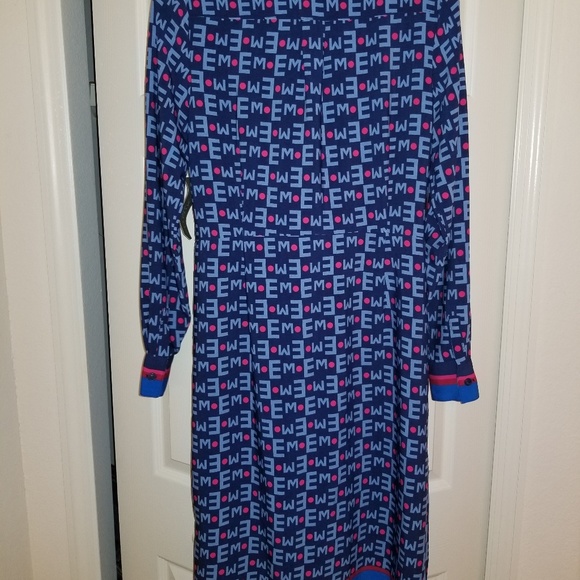 Dress - Picture 4 of 4